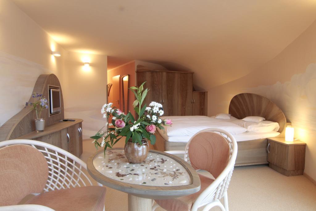 Hotel Zum Strandlaufer アーレンスホープ 部屋 写真